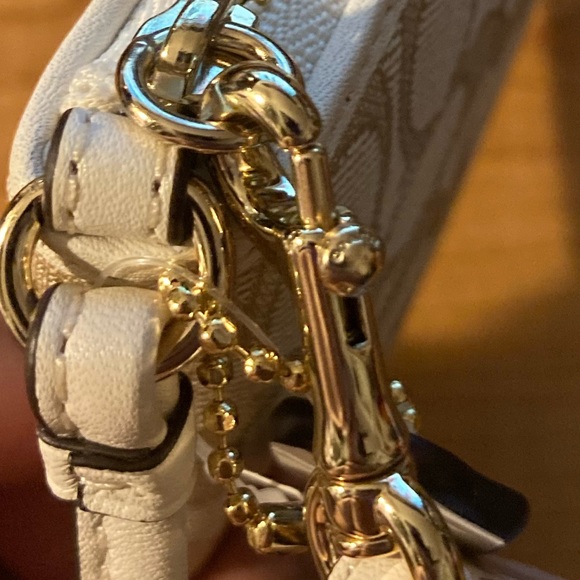 Brand new coach wallet - Picture 13 of 14